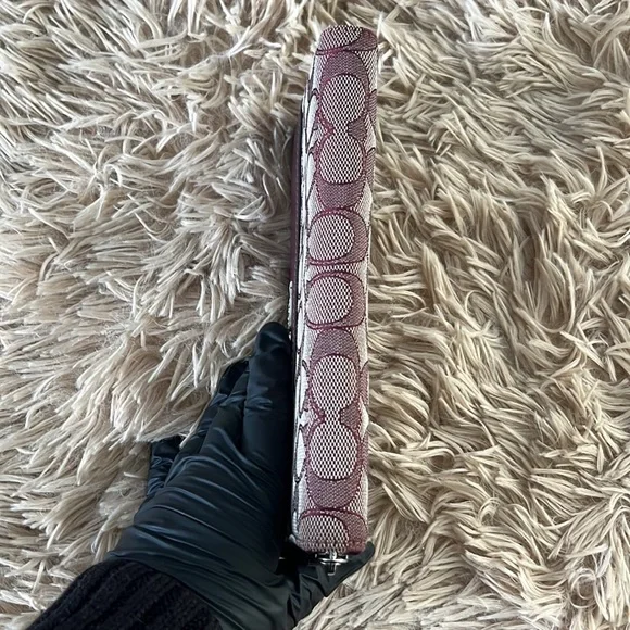 Auth COACH Long Zip Around Wallet in Signature Canvas - Picture 9 of 16